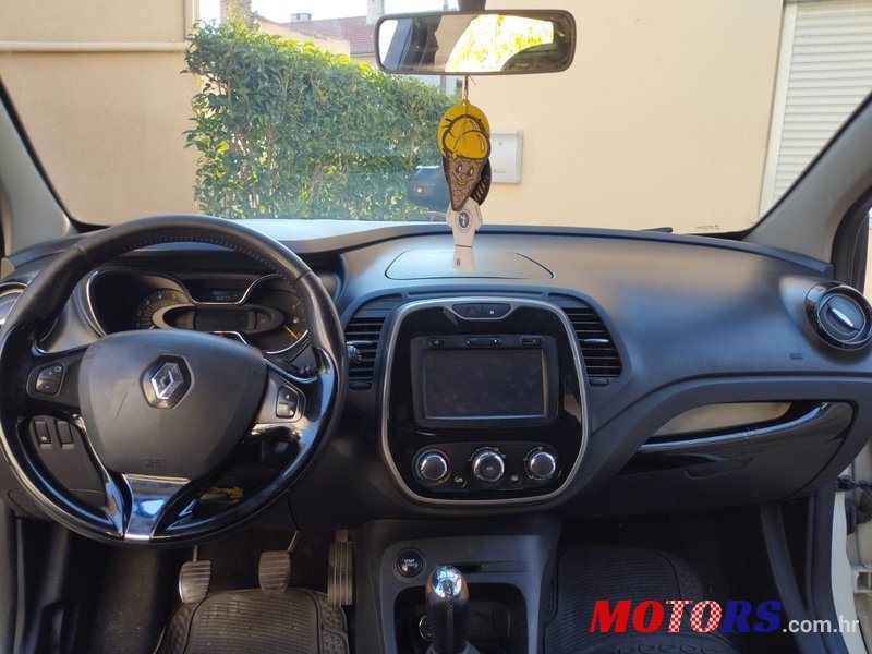 2015' Renault Captur photo #7