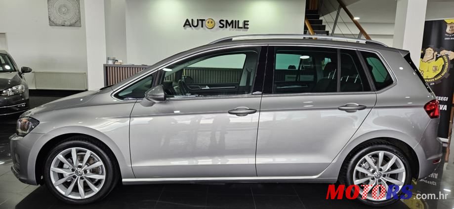 2015' Volkswagen Golf 1.6Tdi photo #2