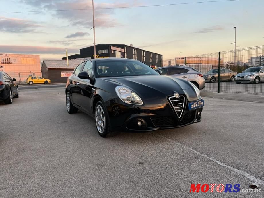 2010' Alfa Romeo Giulietta 1,6 photo #3