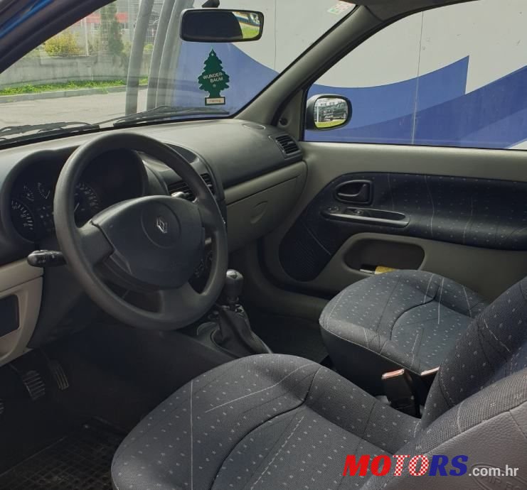 2001' Renault Clio 1,2 16V photo #5