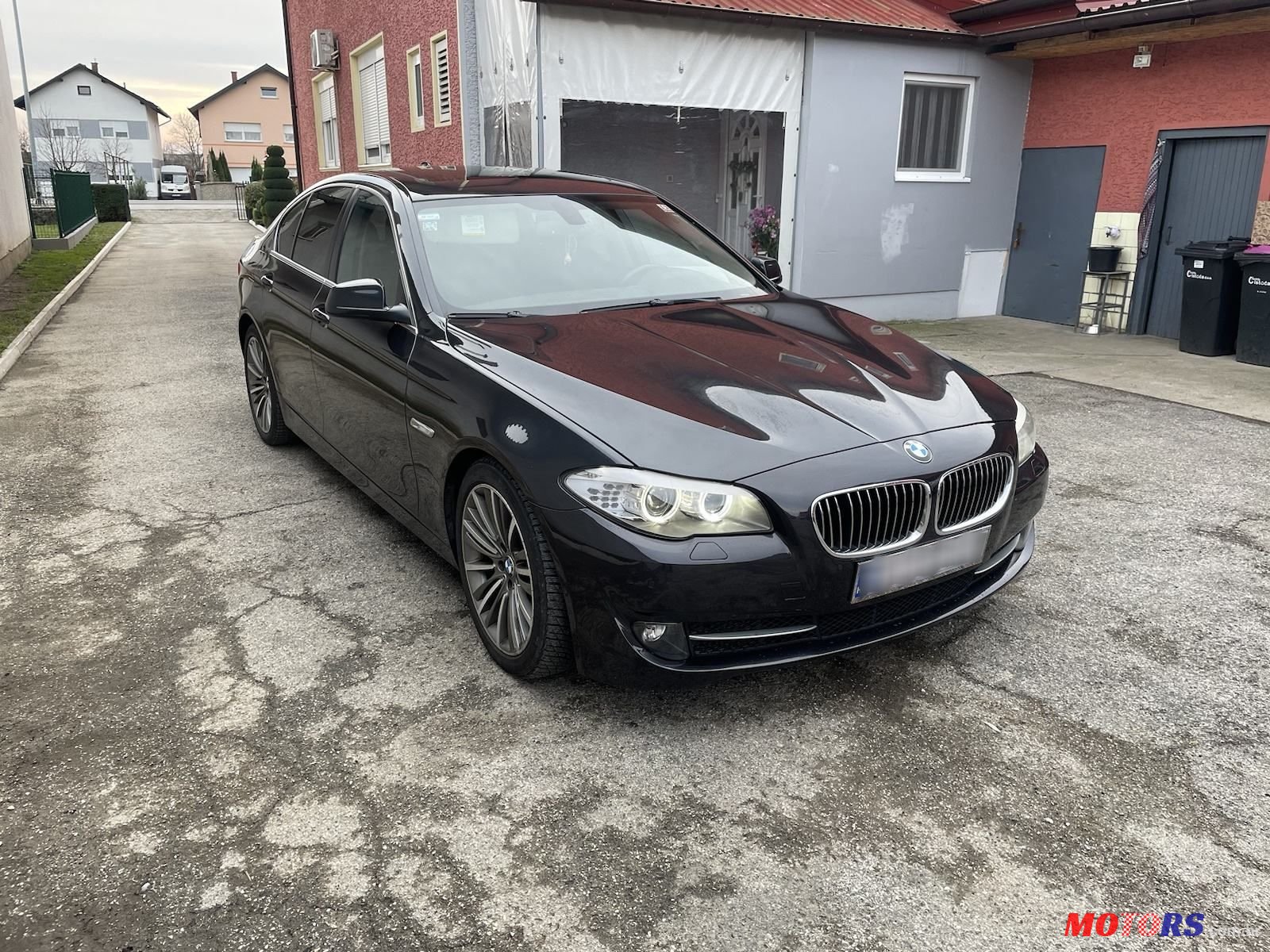 2013' BMW Serija 5 520D photo #1