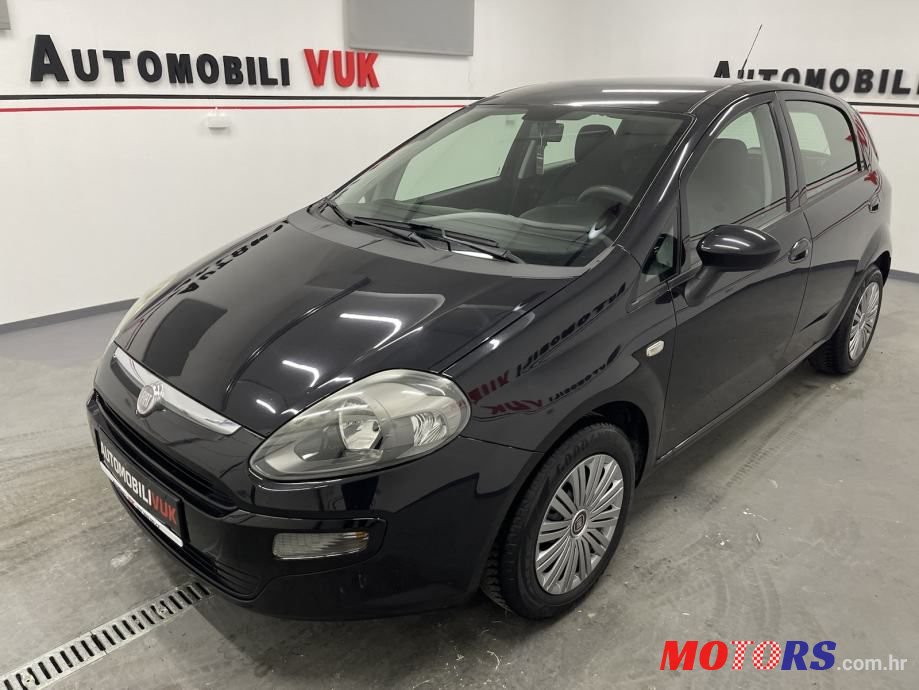 2011' Fiat Punto Evo photo #3