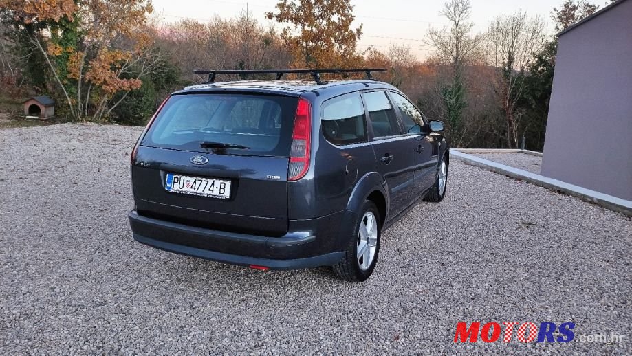 2006' Ford Focus Karavan photo #3