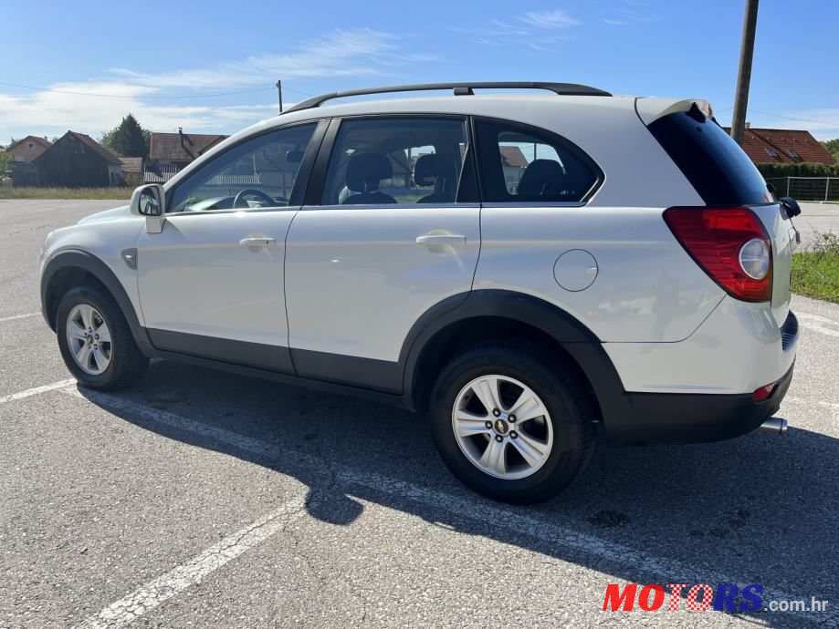 2010' Chevrolet Captiva 2,0 D Lt photo #3