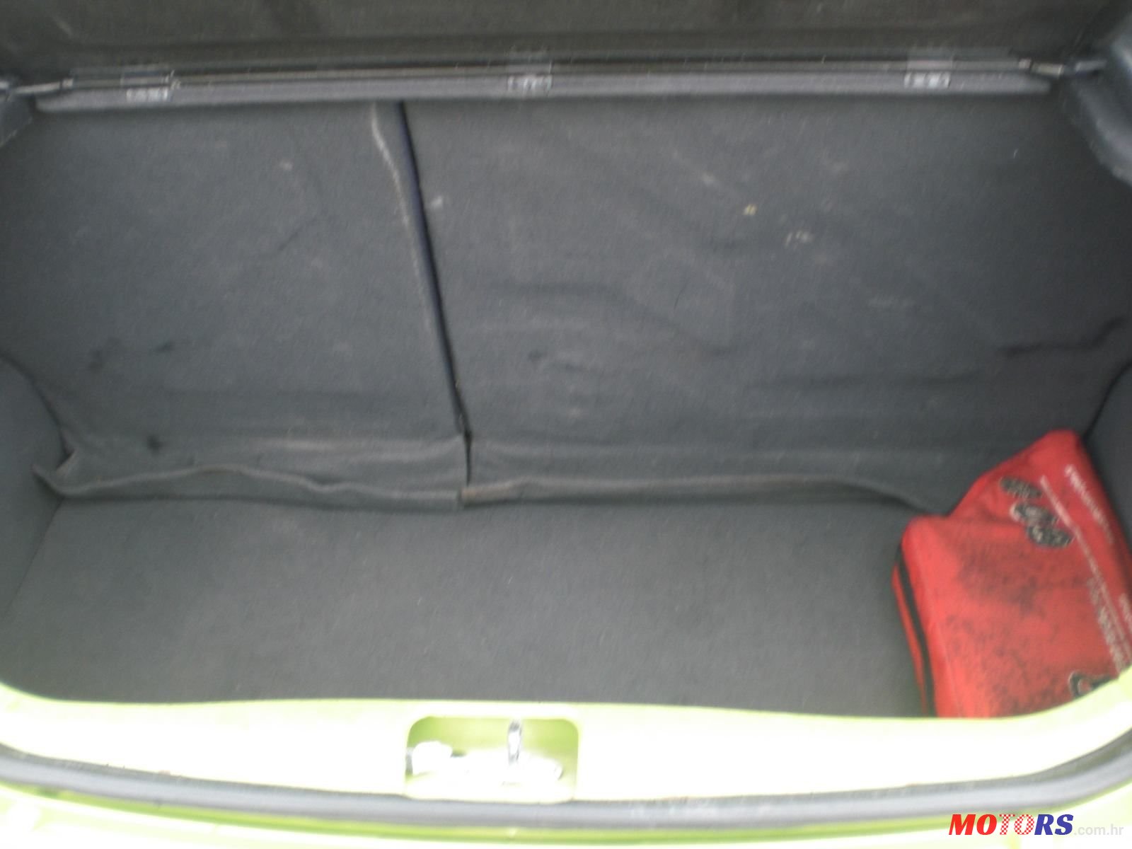 2011' Chevrolet Spark 1,0 16V photo #3