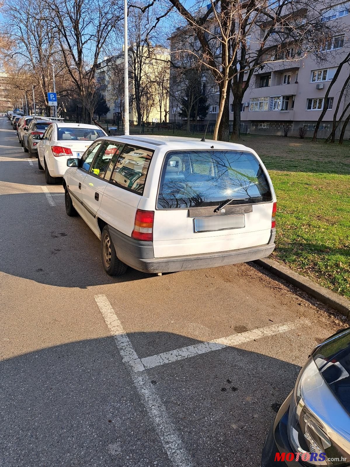 1996' Opel Astra Gl Caravan photo #2