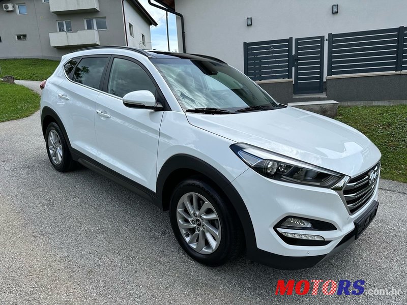 2015' Hyundai Tucson 1.7 Crdi photo #2