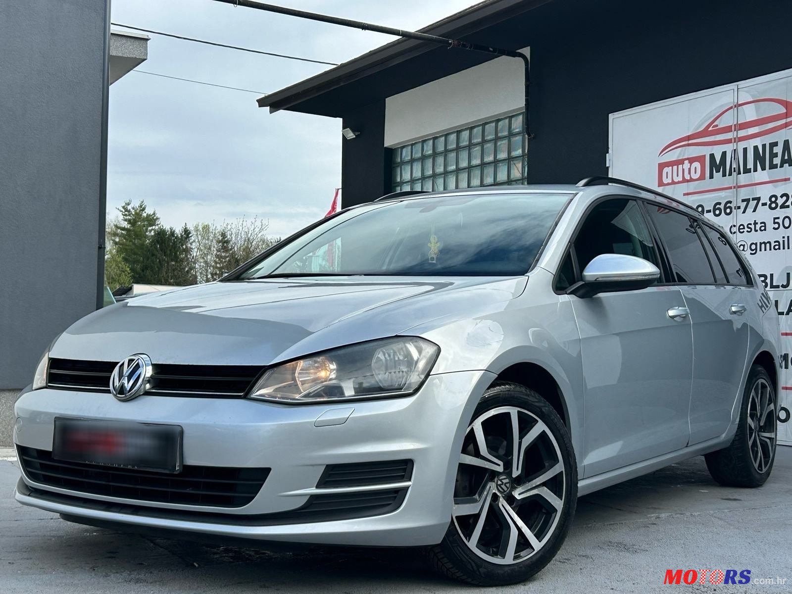 2014' Volkswagen Golf VII Variant photo #1