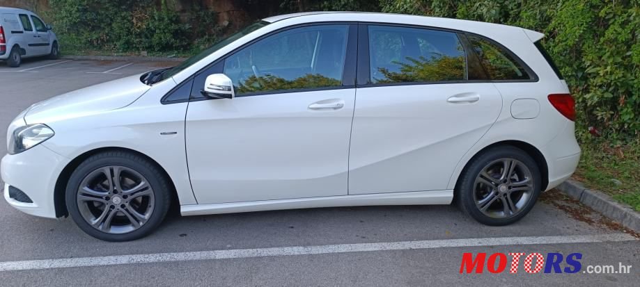 2012' Mercedes-Benz B-Klasa 180 Cdi photo #2