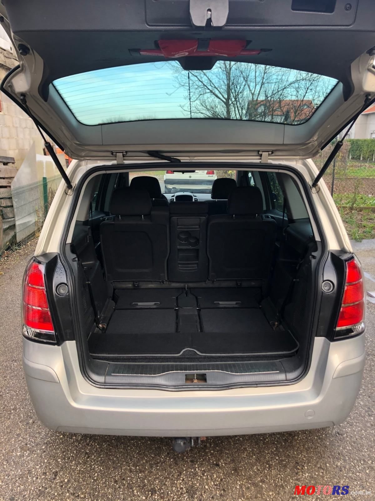 2008' Opel Zafira 1,9 Cdti photo #2