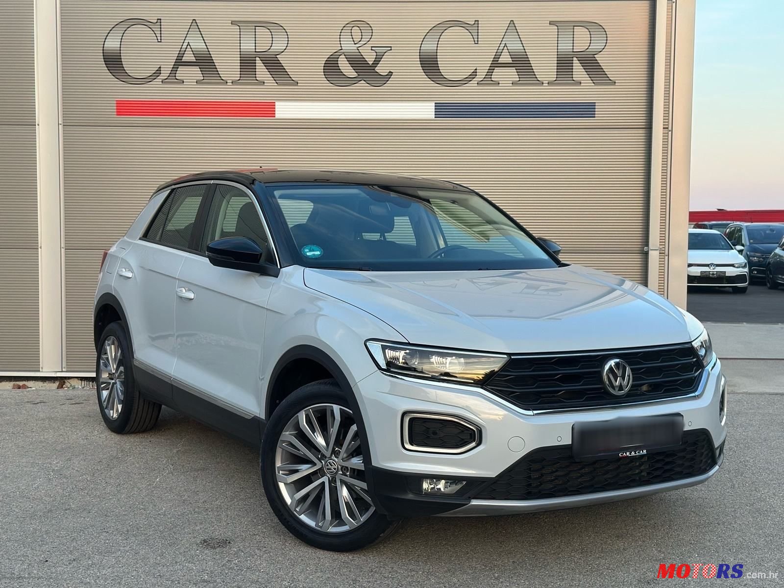2019' Volkswagen T-Roc Style 1.0 Tsi photo #3