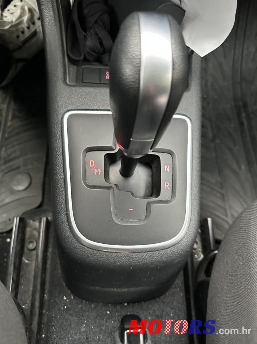 2017' Volkswagen Up! 1,0 photo #3