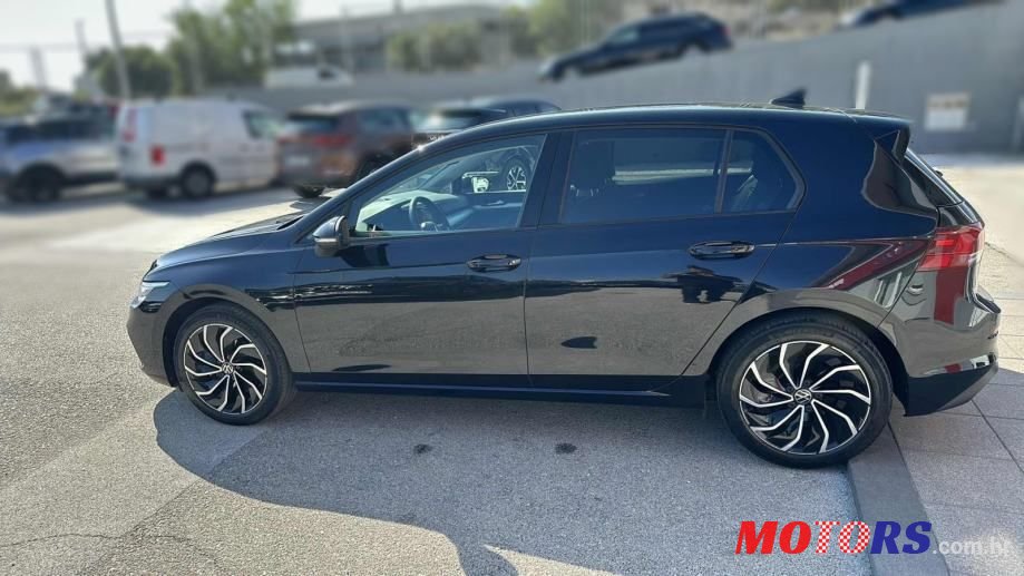 2021' Volkswagen Golf 8 2,0 Tdi photo #4