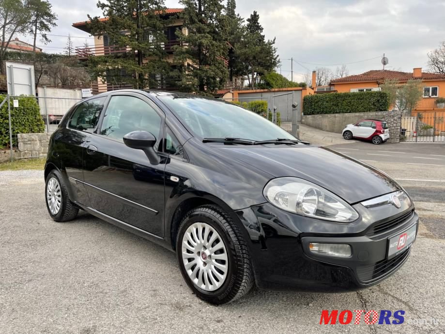 2011' Fiat Punto Evo 1,3 Multijet 16V photo #2