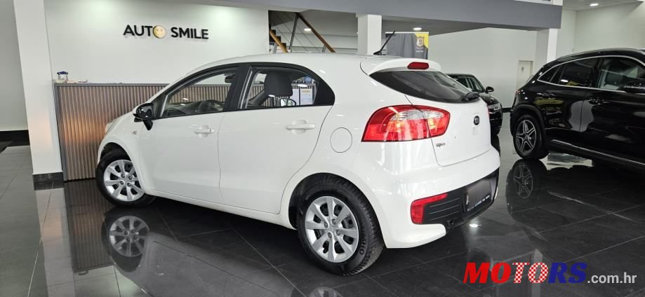 2016' Kia Rio photo #4