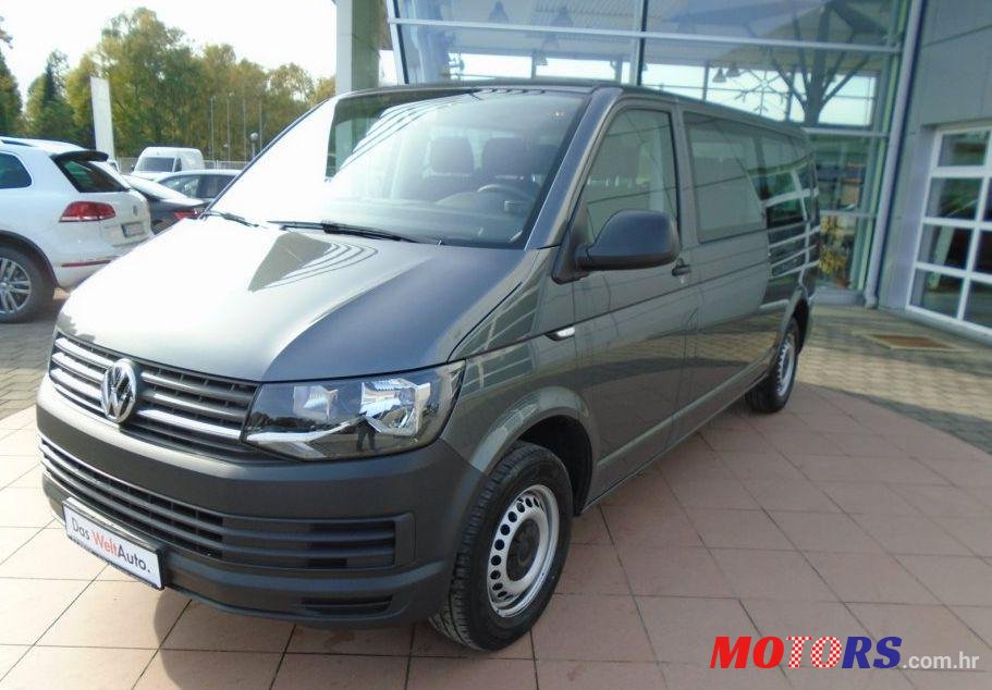 2016' Volkswagen Caravelle photo #1