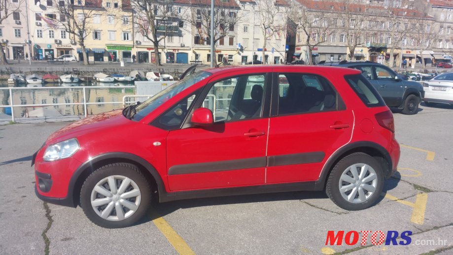2008' Suzuki SX4 photo #1