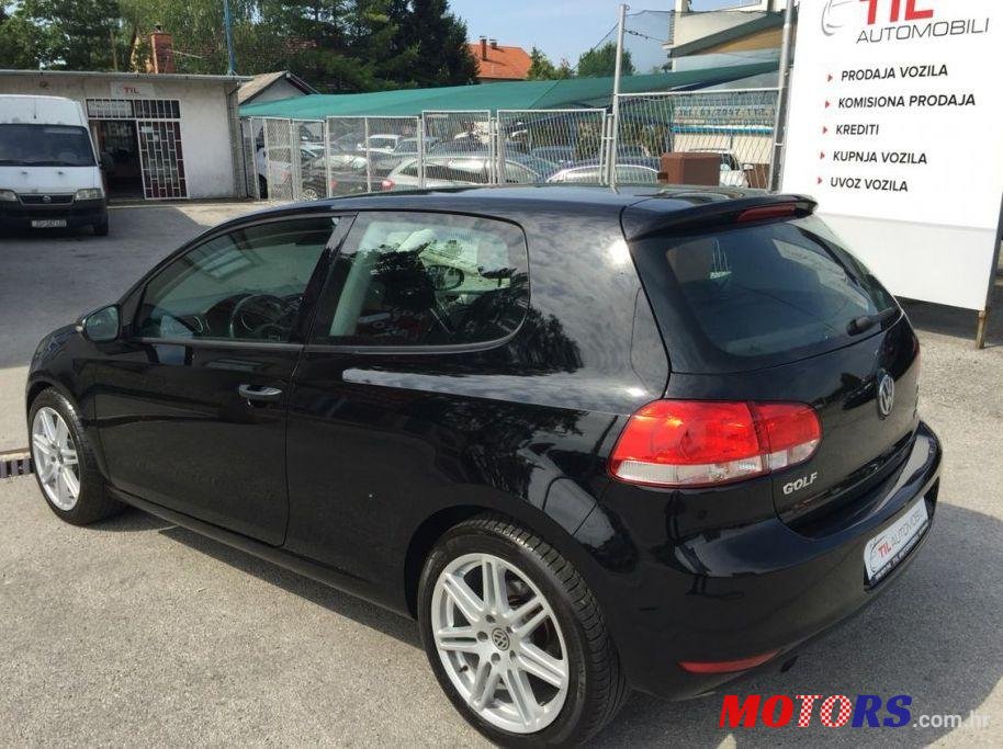 2012' Volkswagen Golf VI 1,6 Tdi photo #2