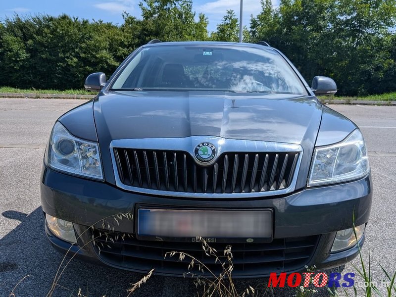 2012' Skoda Octavia Combi photo #1