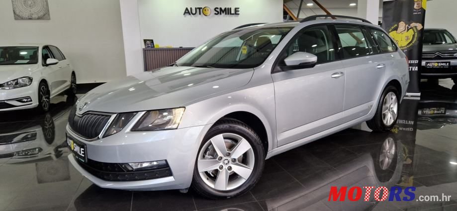 2018' Skoda Octavia Combi photo #2