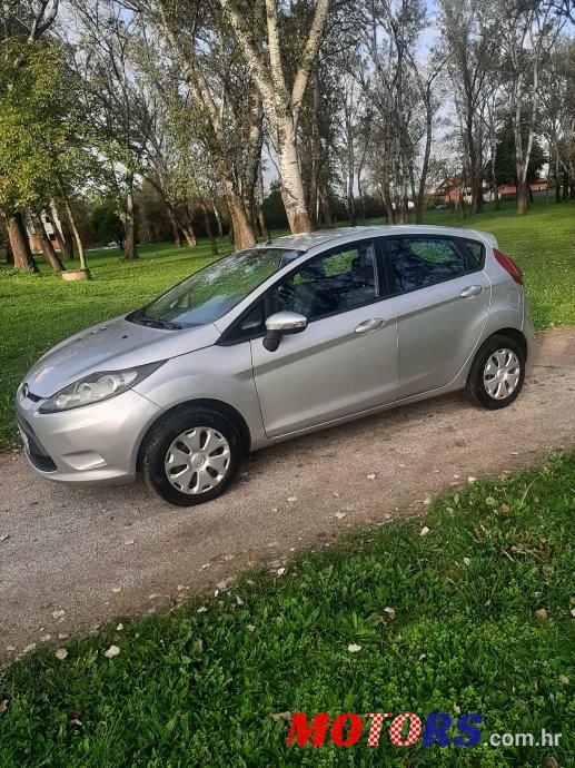 2010' Ford Fiesta photo #1