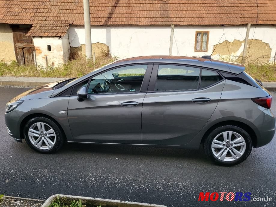 2018' Opel Astra 1.6 Cdti photo #3