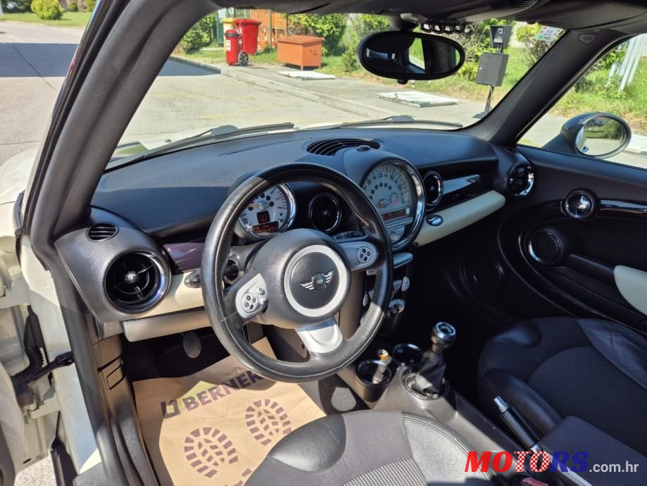 2008' MINI Clubman 1.6 photo #4