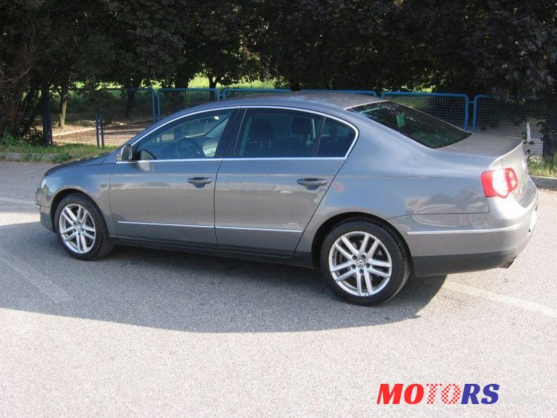 2008' Volkswagen Passat 3.2 Fsi Dsg photo #1