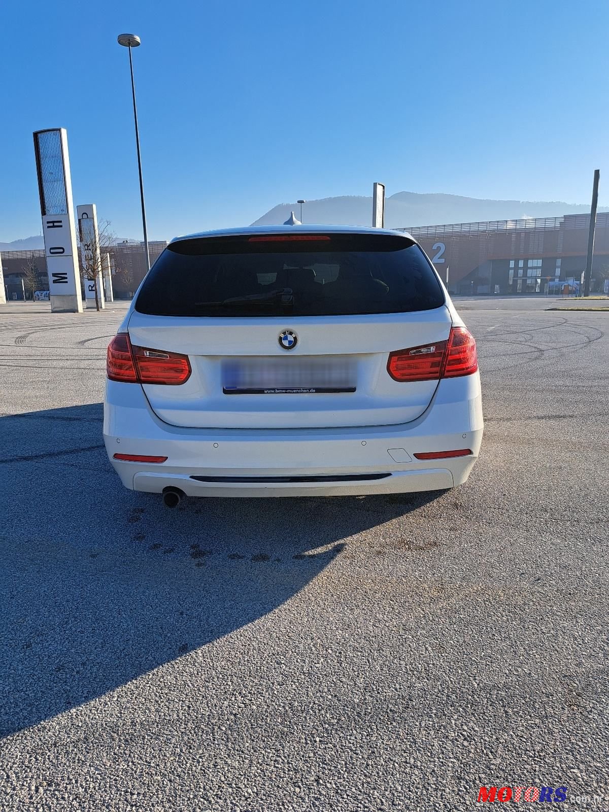 2014' BMW Serija 3 318D photo #6