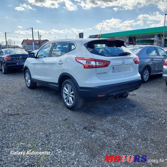2015' Nissan Qashqai 1,2 Dig-T photo #2
