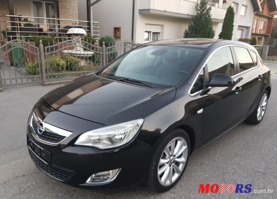 2010' Opel Astra 1,7 Cdti Eco photo #1