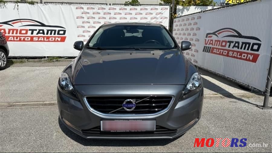 2015' Volvo V40 D3 photo #2