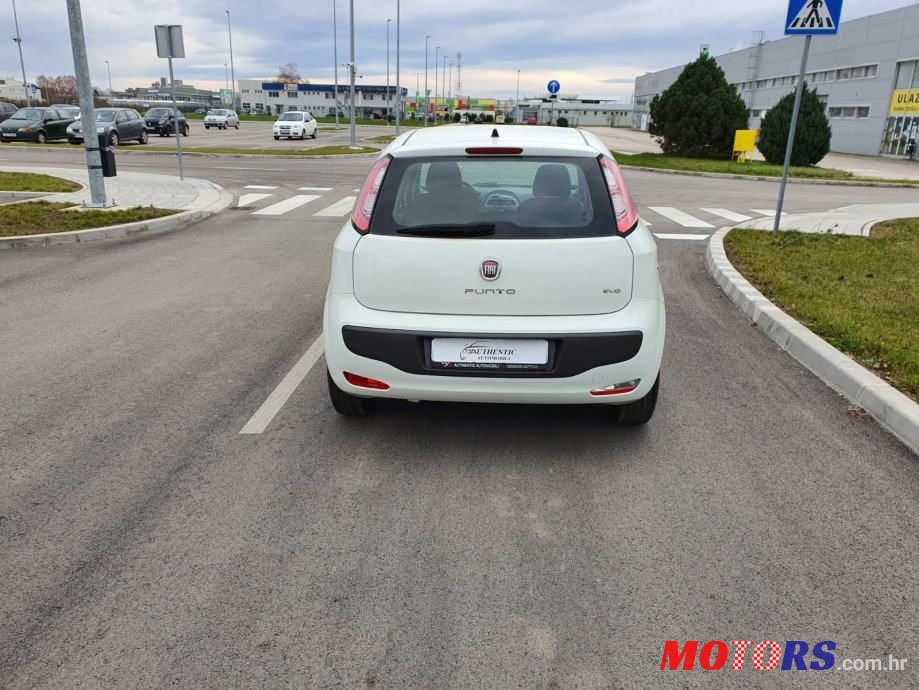 2011' Fiat Punto Evo photo #4