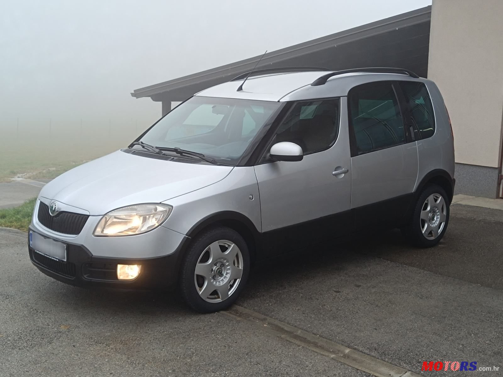 2009' Skoda Roomster 1,9 Tdi Pd photo #2
