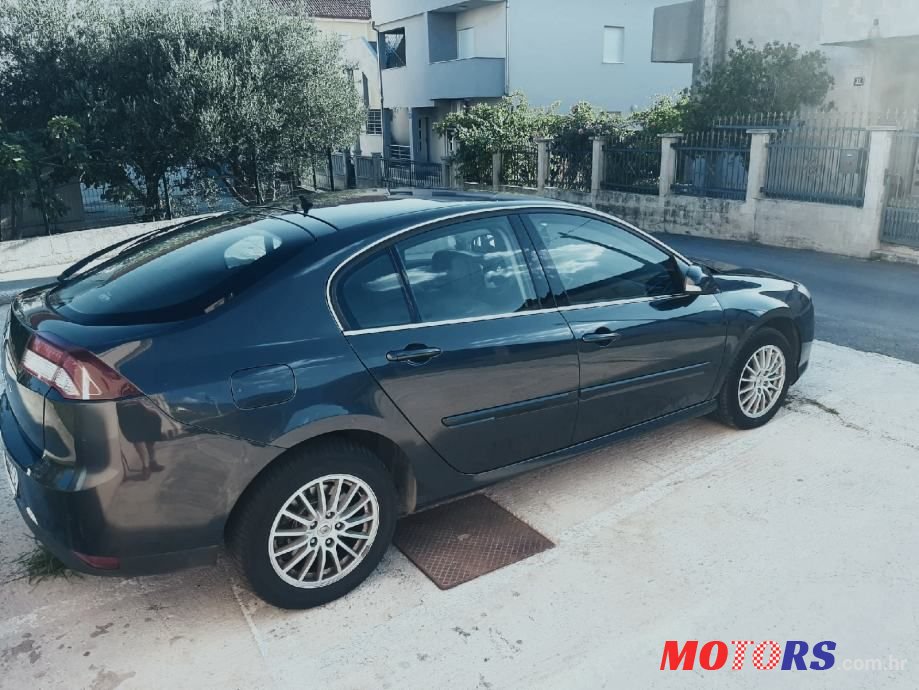 2011' Renault Laguna 1,5 Dci photo #1