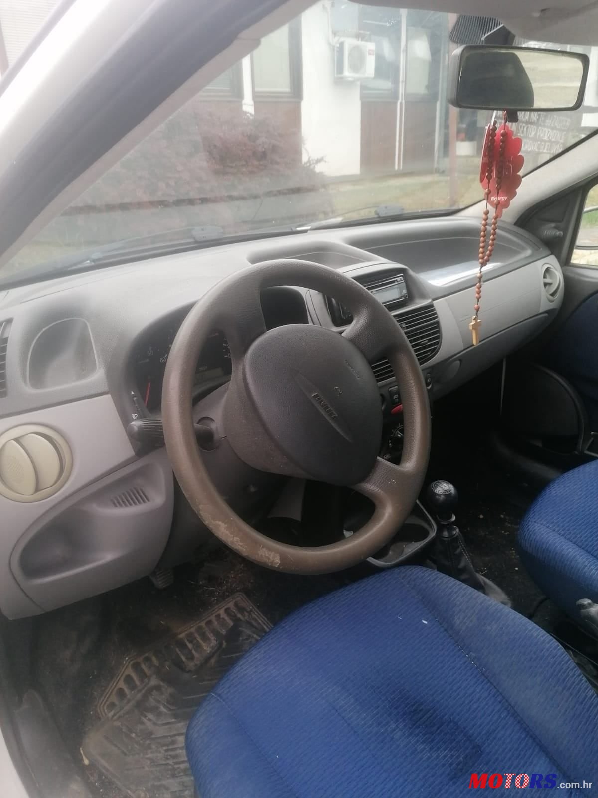 2002' Fiat Punto 1,2 16V photo #2