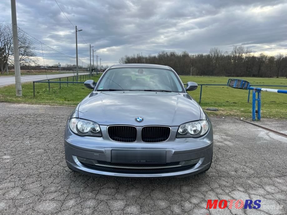 2011' BMW Serija 1 118D photo #2