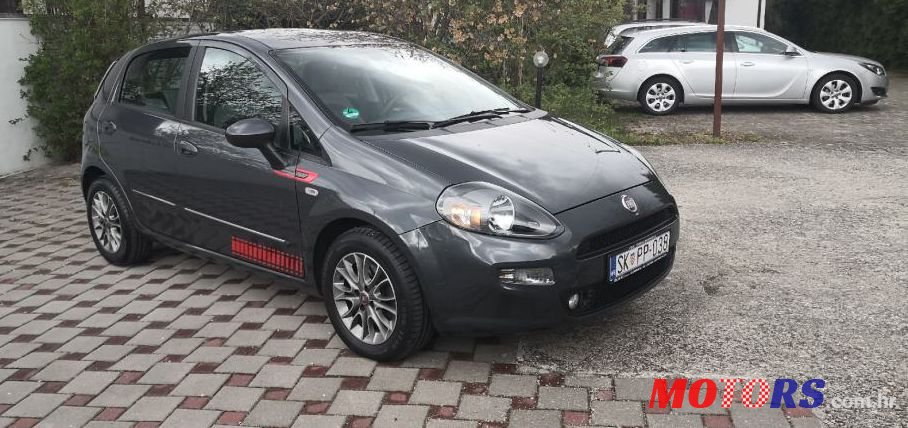 2012' Fiat Punto Evo S&S 1,3 Multijet 16V photo #1