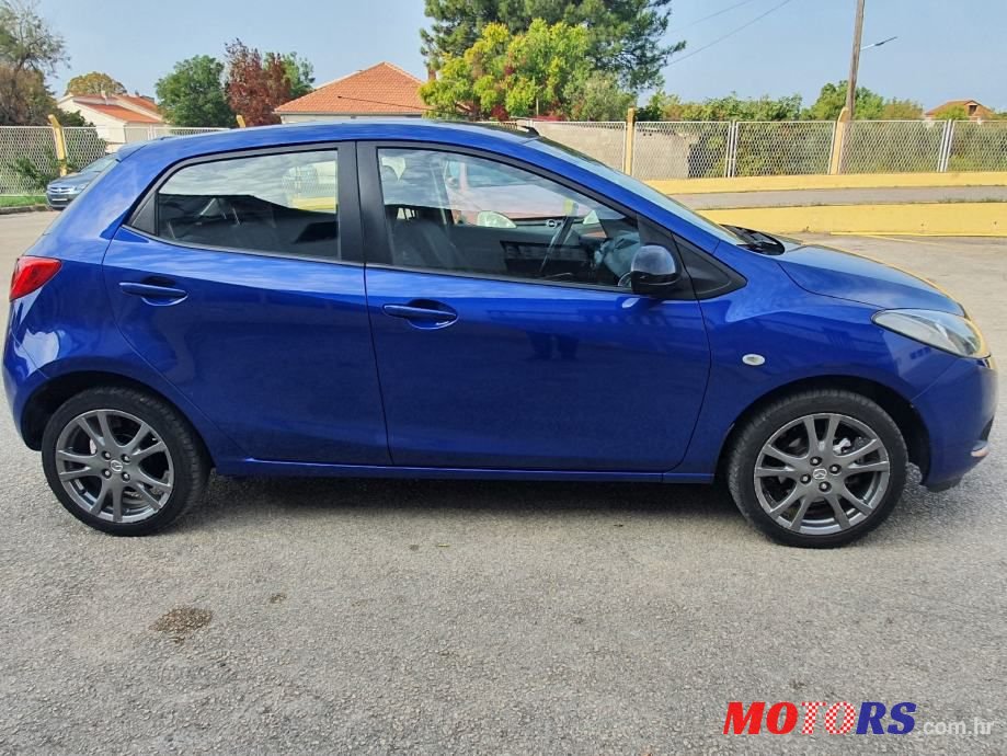 2009' Mazda 2 photo #4