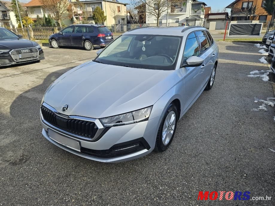 2020' Skoda Octavia Combi photo #1