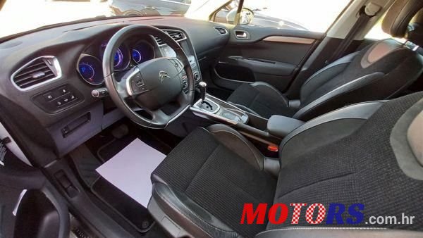 2016' Citroen C4 photo #5