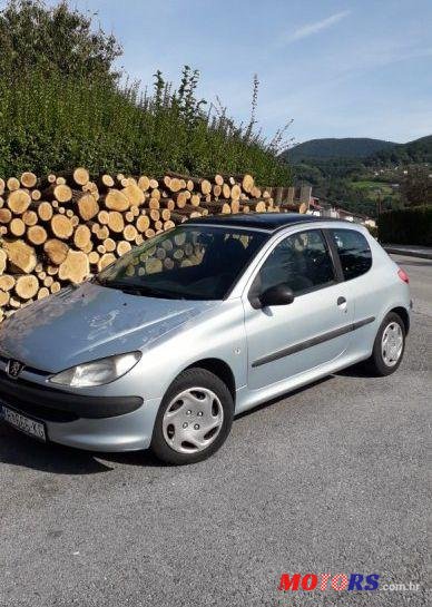 2001' Peugeot 206 206 1,4 photo #1