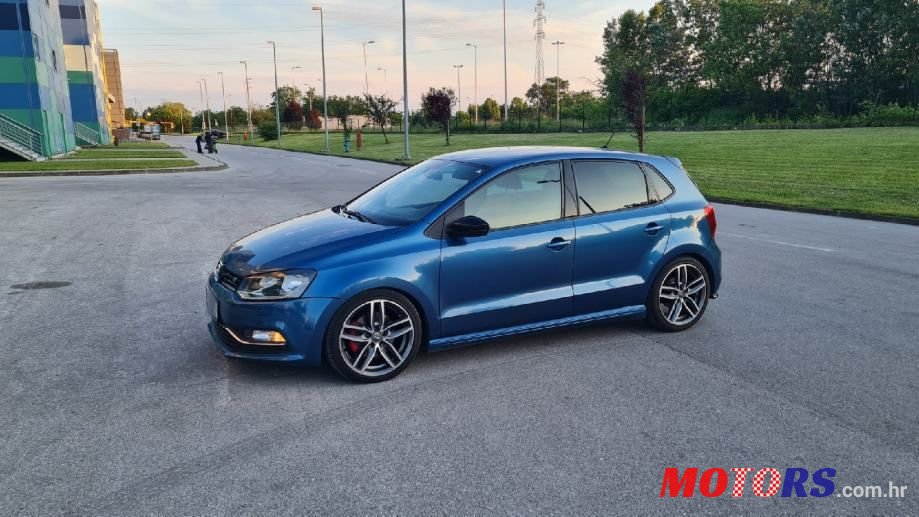 2014' Volkswagen Polo photo #1