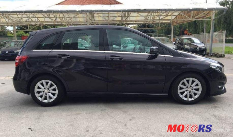 2015' Mercedes-Benz B-Klasa 180 D photo #3