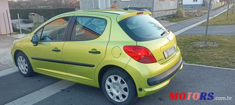 2008' Peugeot 207 1,4 photo #1