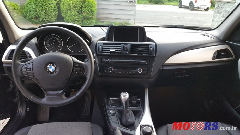 2013' BMW 118 photo #3