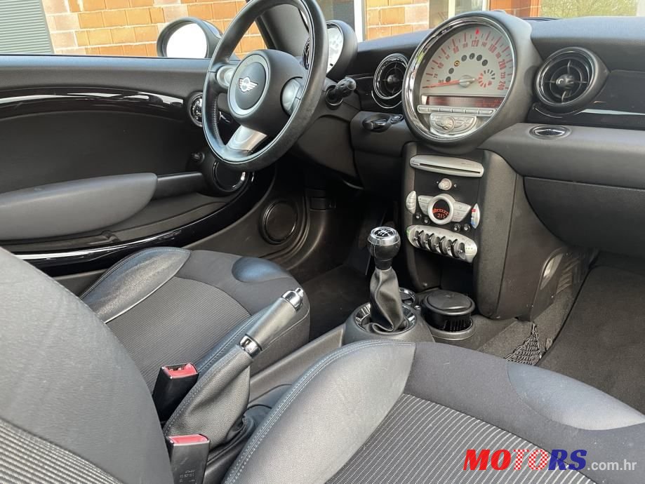 2007' MINI Cooper photo #4