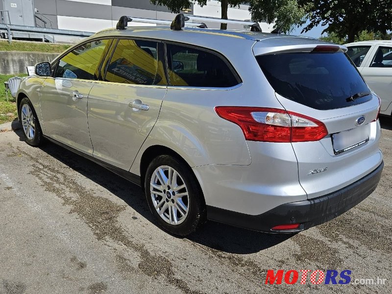 2013' Ford Focus Karavan photo #4