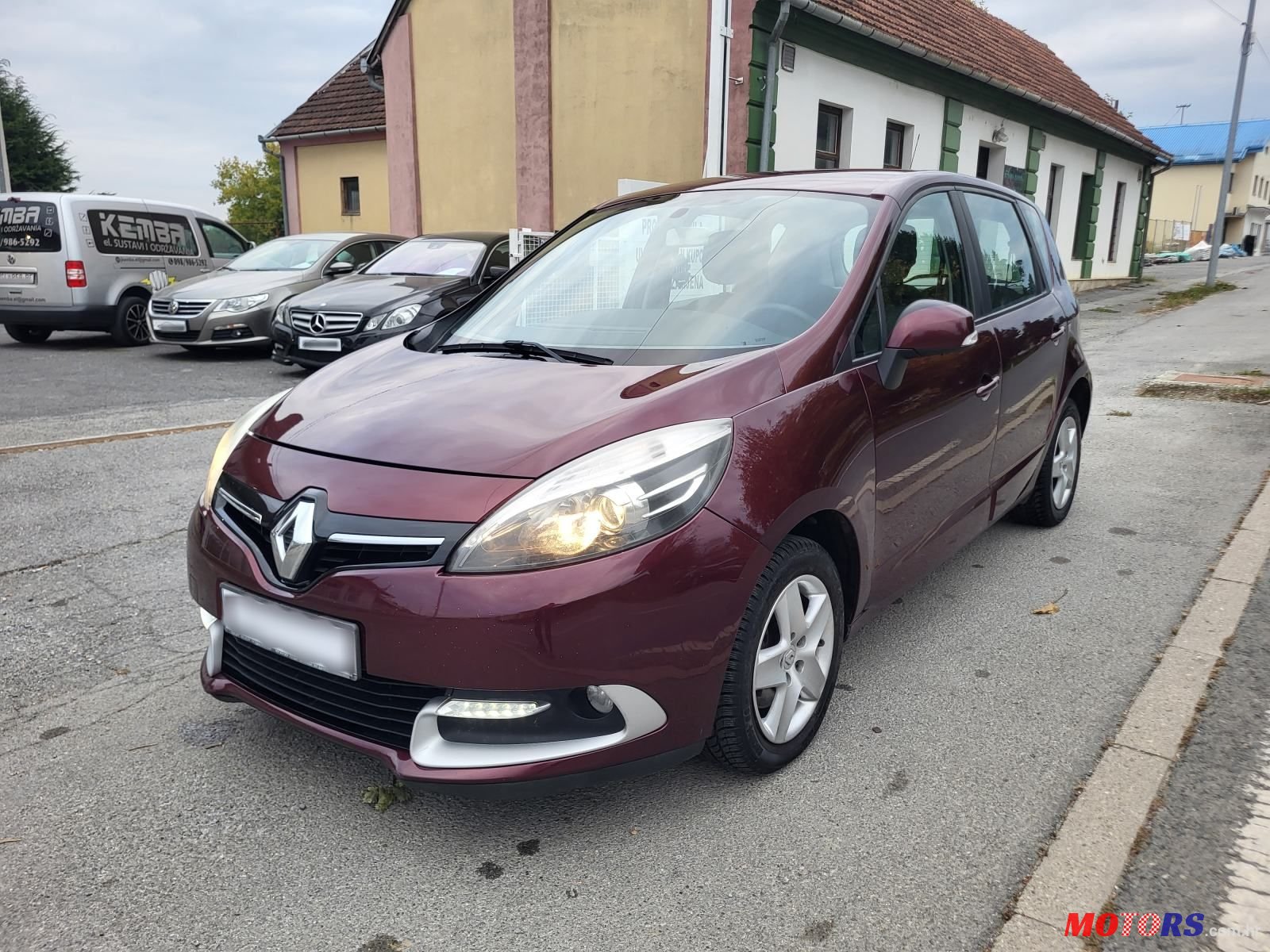 2015' Renault Scenic Dci 95 photo #1