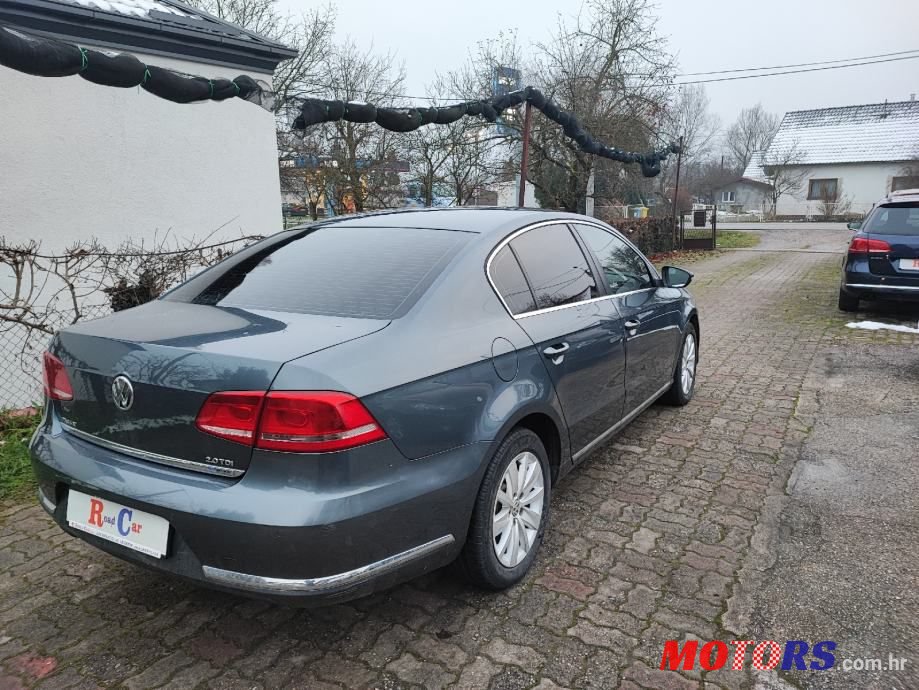 2011' Volkswagen Passat 2,0 Tdi Bmt photo #3